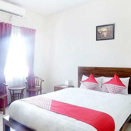 Oyo 627 Tirta Kencana Syariah Hotel Pekanbaru Eksteriør billede