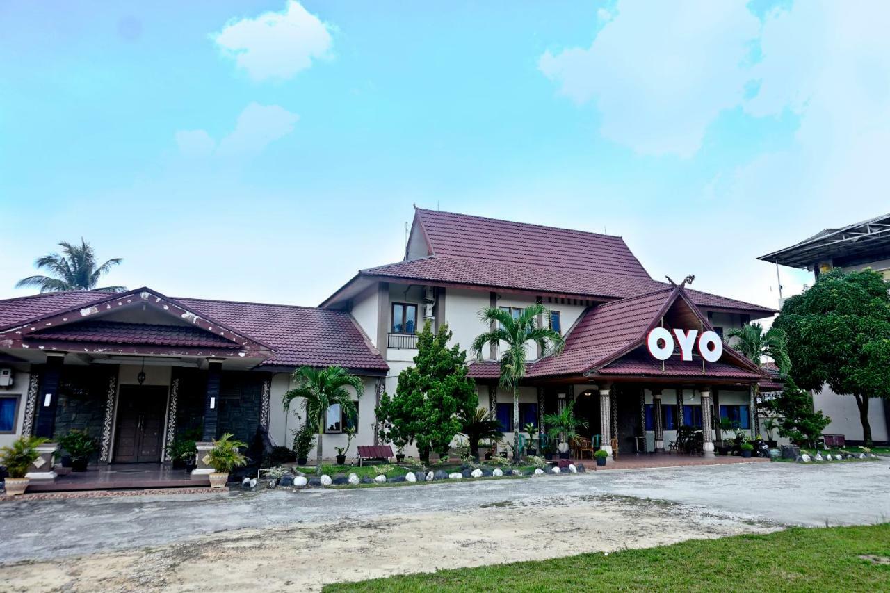 Oyo 627 Tirta Kencana Syariah Hotel Pekanbaru Eksteriør billede
