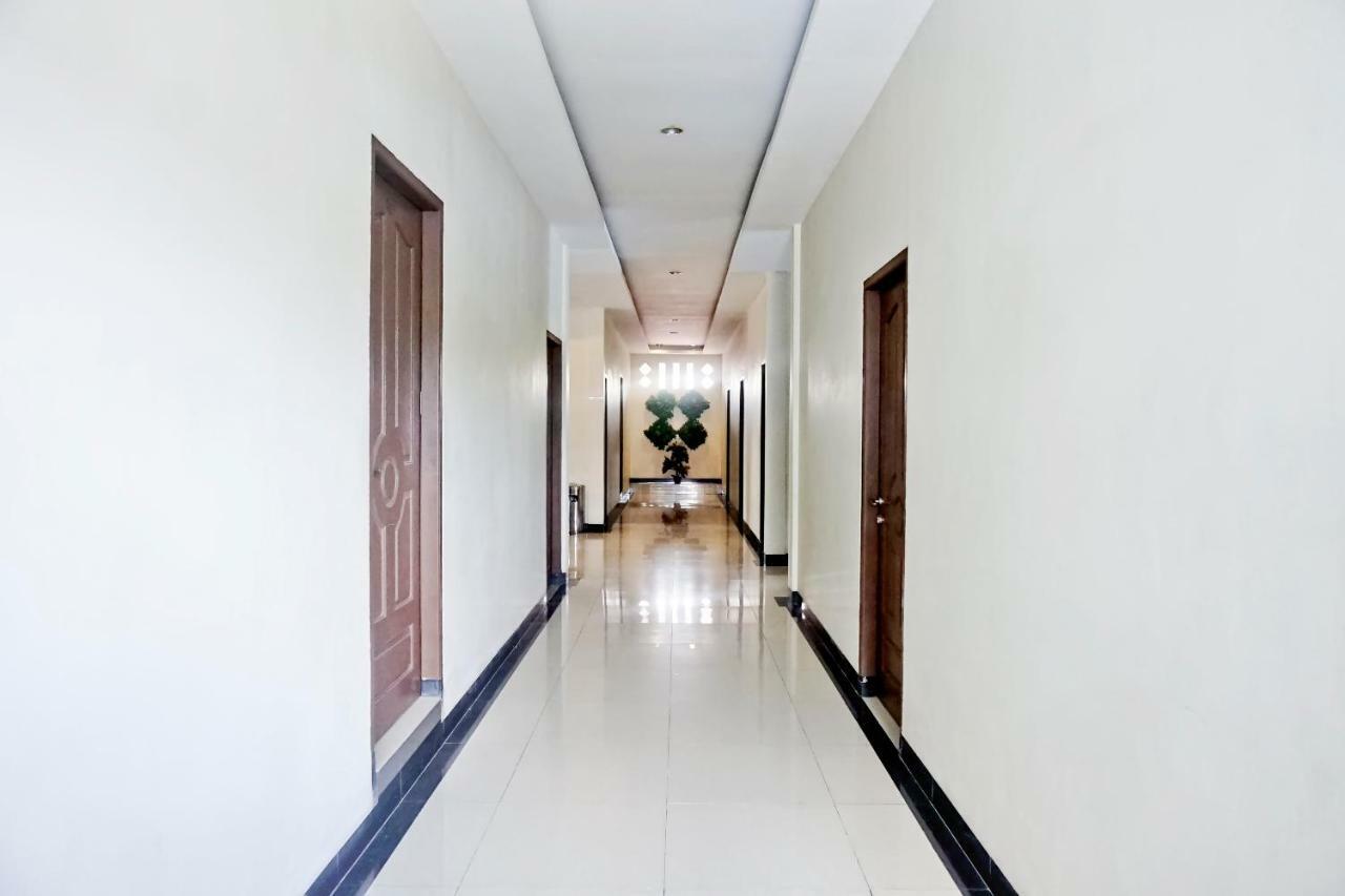 Oyo 627 Tirta Kencana Syariah Hotel Pekanbaru Eksteriør billede