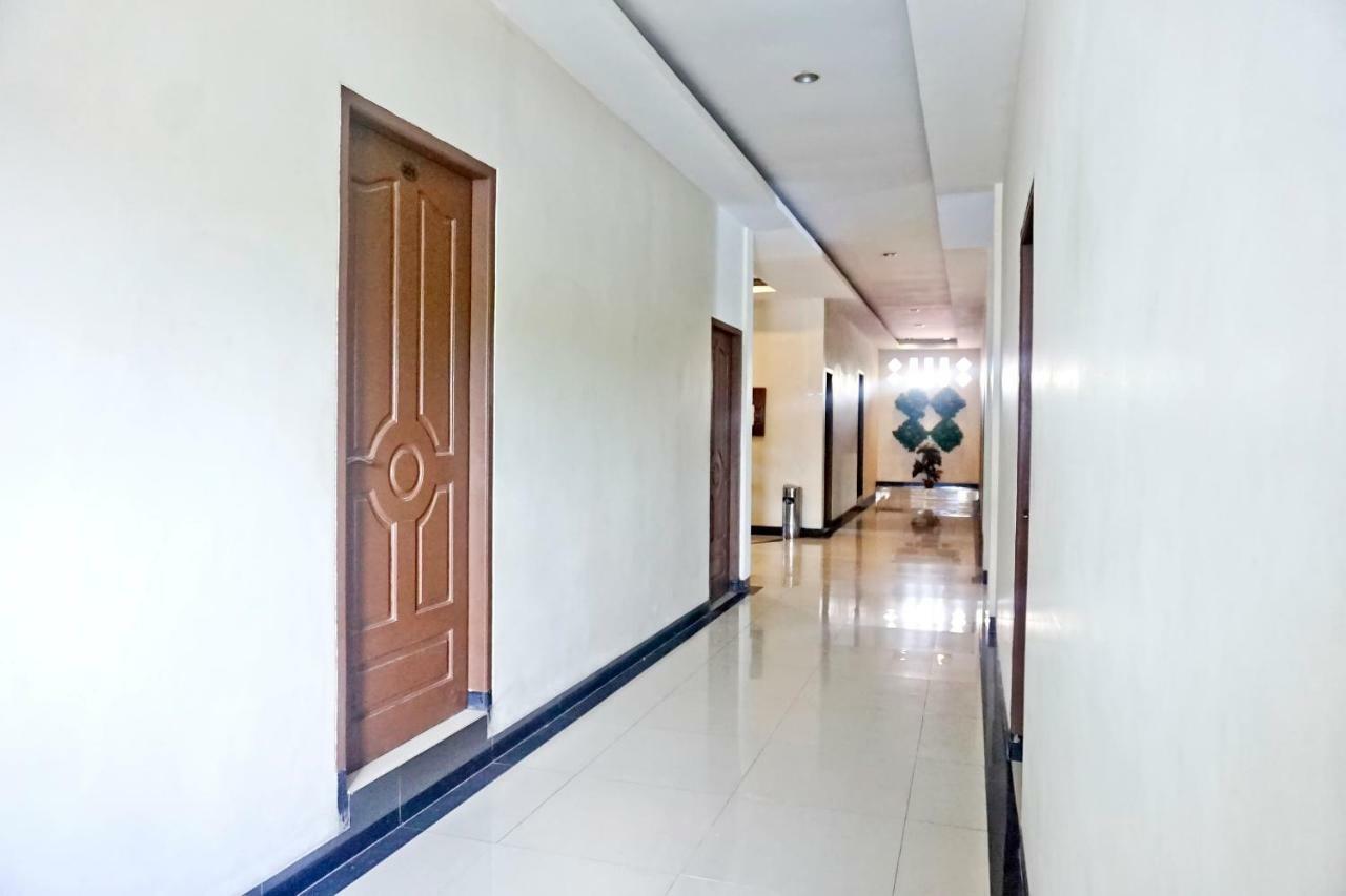 Oyo 627 Tirta Kencana Syariah Hotel Pekanbaru Eksteriør billede