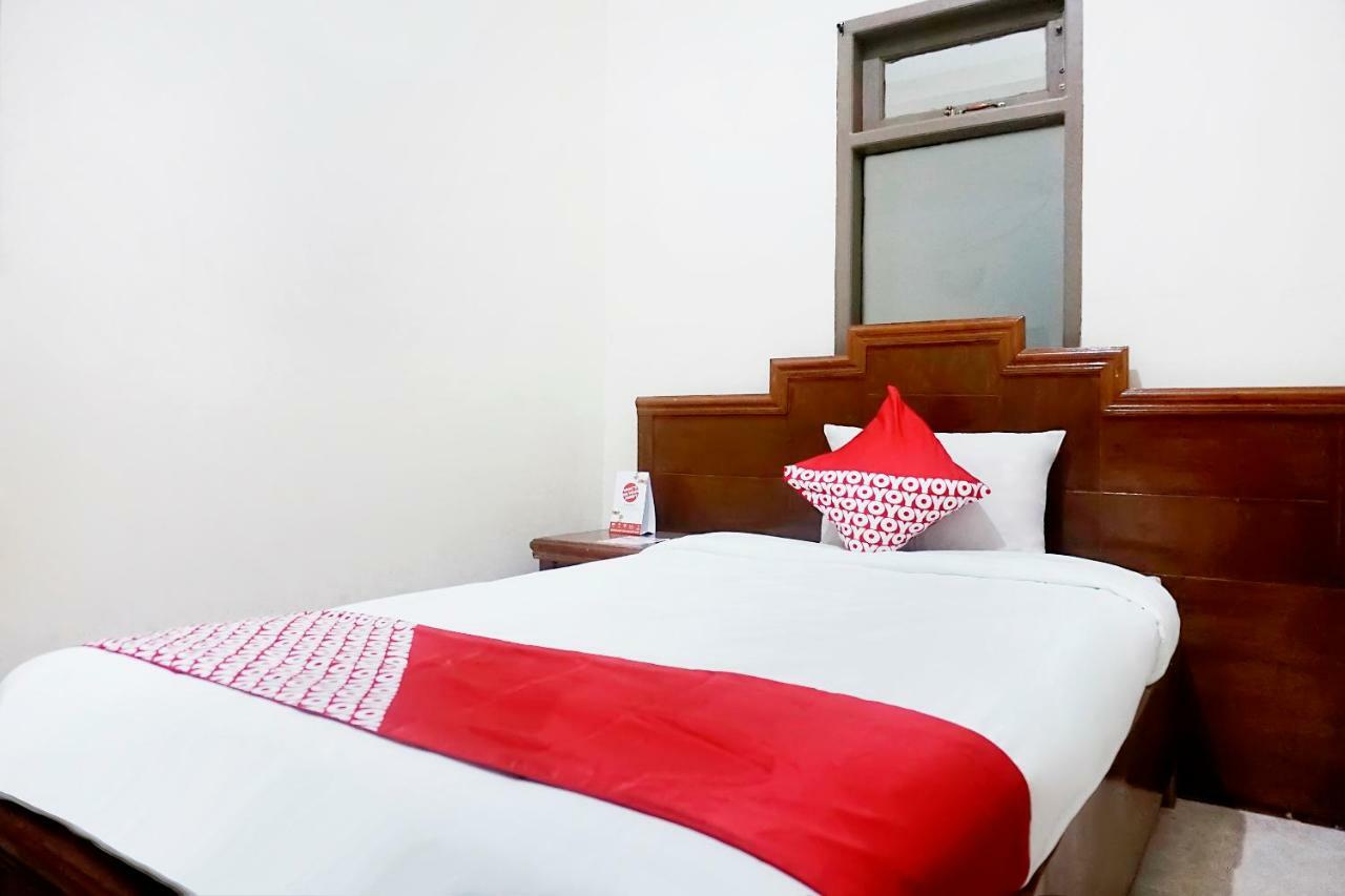 Oyo 627 Tirta Kencana Syariah Hotel Pekanbaru Eksteriør billede