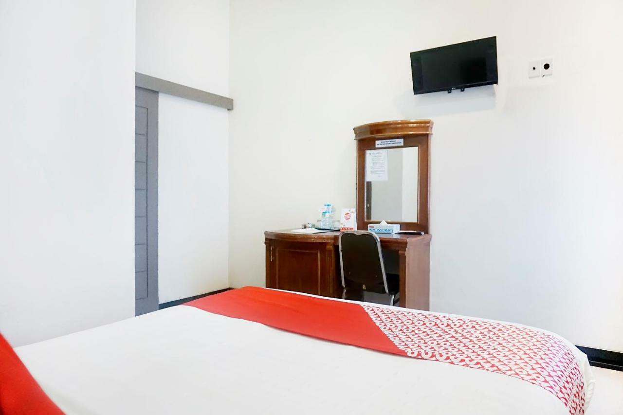 Oyo 627 Tirta Kencana Syariah Hotel Pekanbaru Eksteriør billede