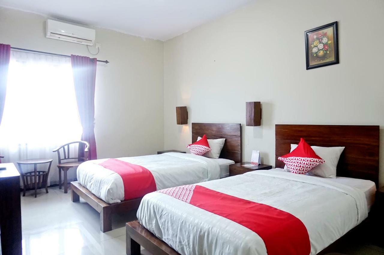 Oyo 627 Tirta Kencana Syariah Hotel Pekanbaru Eksteriør billede