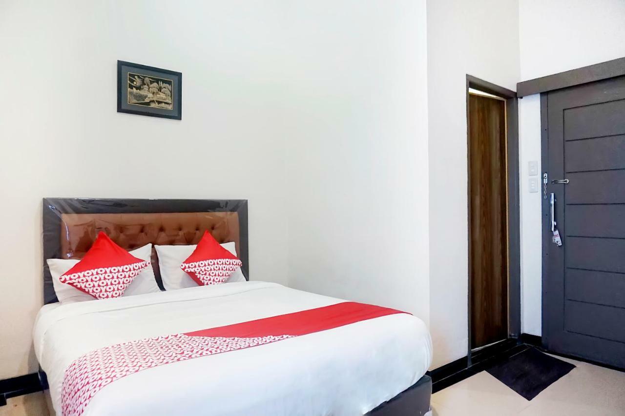 Oyo 627 Tirta Kencana Syariah Hotel Pekanbaru Eksteriør billede