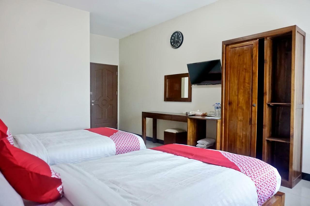 Oyo 627 Tirta Kencana Syariah Hotel Pekanbaru Eksteriør billede