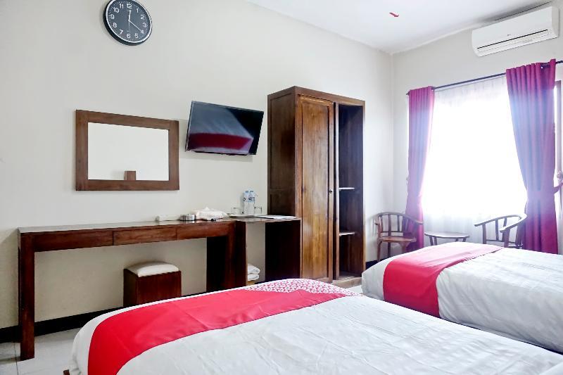 Oyo 627 Tirta Kencana Syariah Hotel Pekanbaru Eksteriør billede